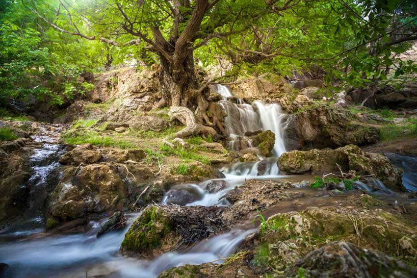 آبشار بیشه از جاهای دیدنی لرستان